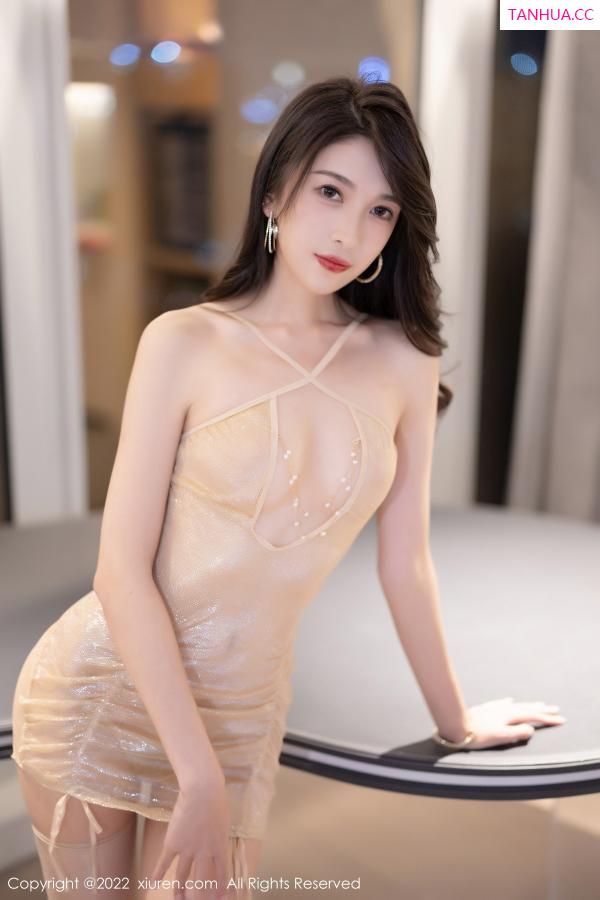 林乐一  [XiuRen]高清写真图 2022.12.01 No.5938 林乐一 丝袜美腿第13张图片
